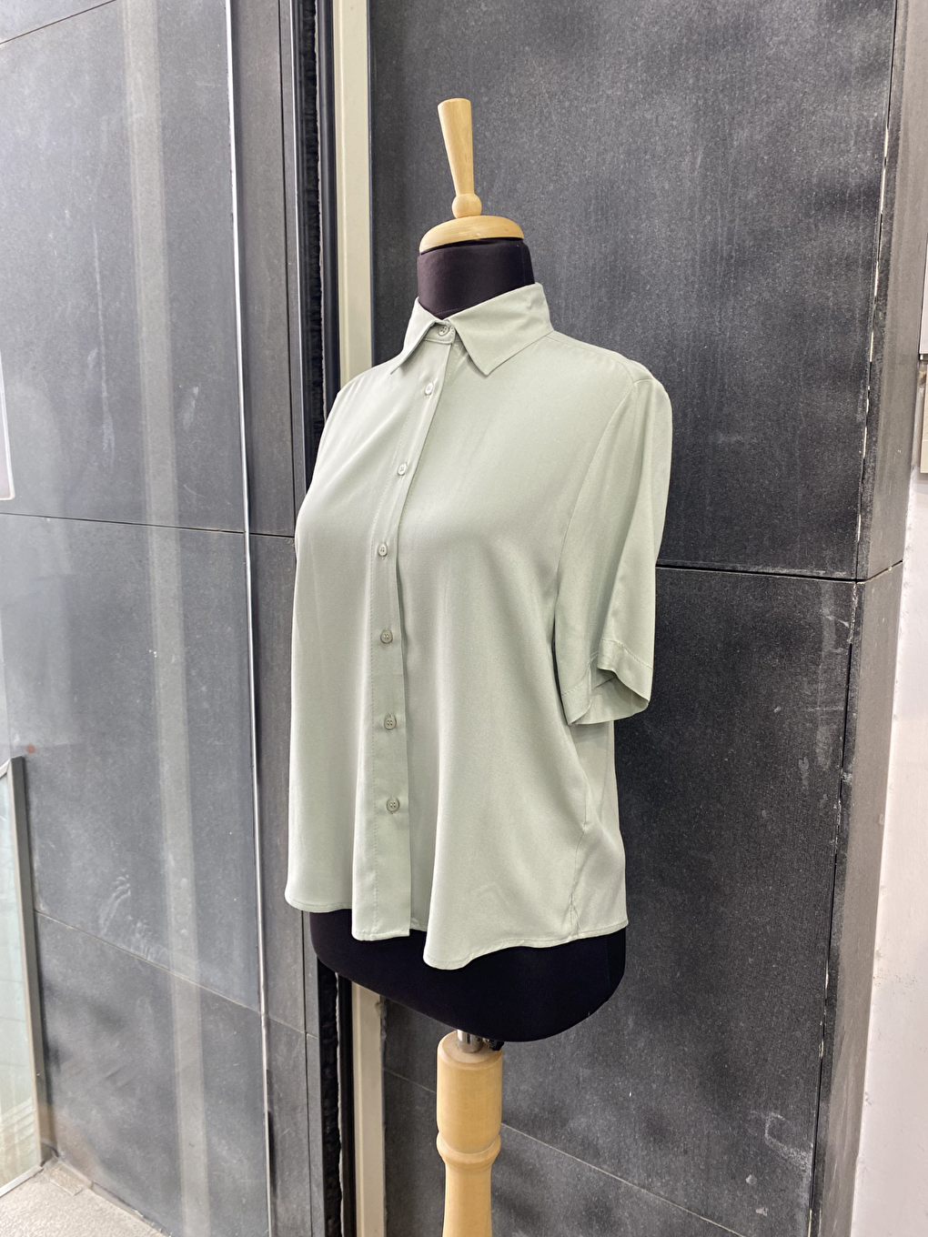 Yeşil Kısa Kollu Salaş Viskon Gömlek-1