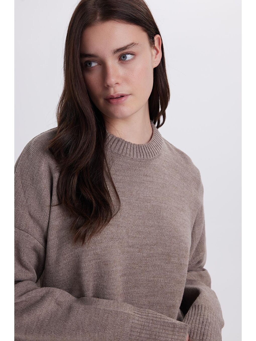 Bej Kadın Oversize Geniş Kesim Bisiklet Yaka Vizon Kazak