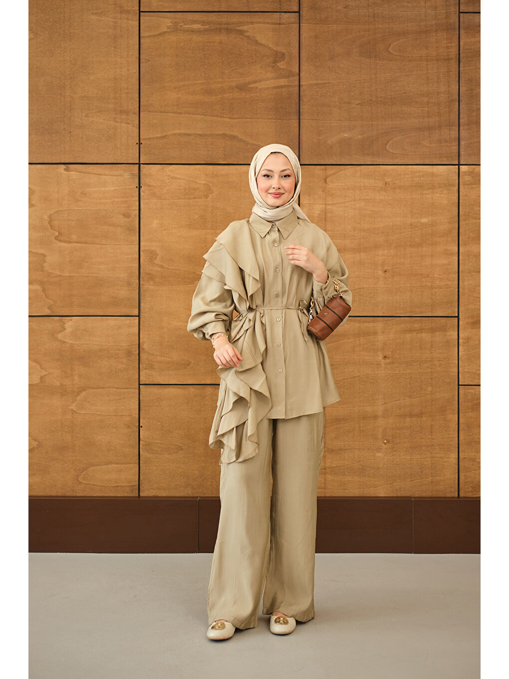 Ekru Kadın Dikiş Detay Volanlı Bel Bağlamalı Takım Krem-4