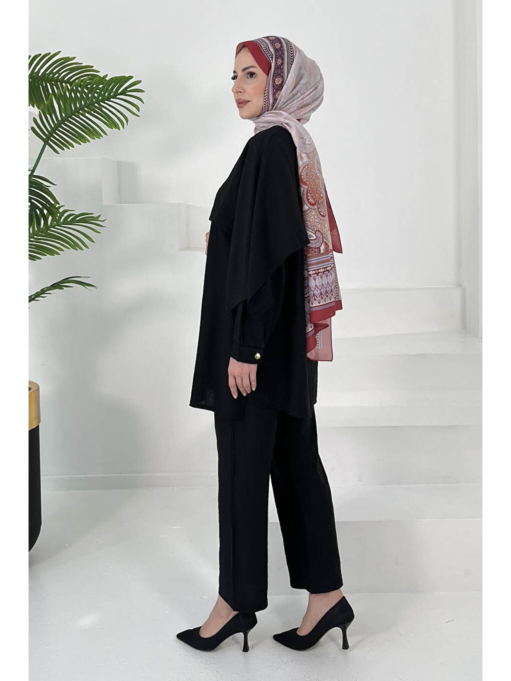 Pelerin Detaylı Takım Siyah - 27006-5