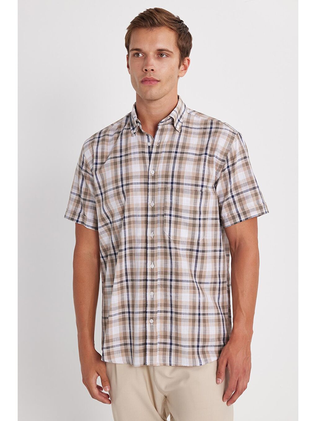 Karışık Erkek Regular Fit Klasik Kesim %100 Pamuk Keten Doku Cepli Kareli Kısa Kollu Düğmeli Yaka Gömlek-3