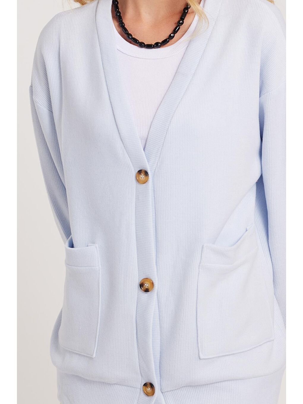 Kadın Relax Fit Rahat Kesim Örme Kumaş Çift Cepli V Yaka Mavi Hırka-1