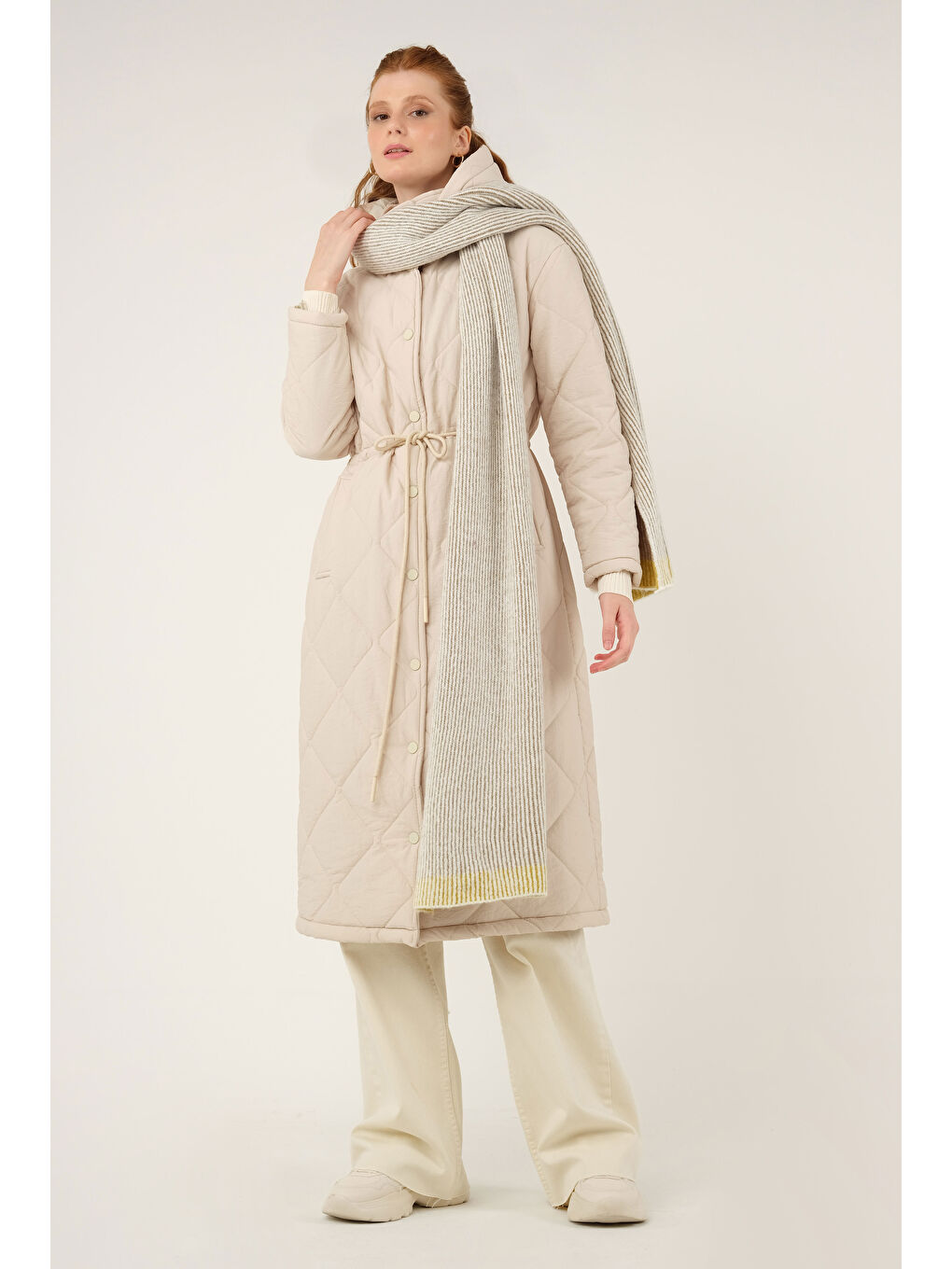 Beli Büzgülü Şişme Mont Ekru