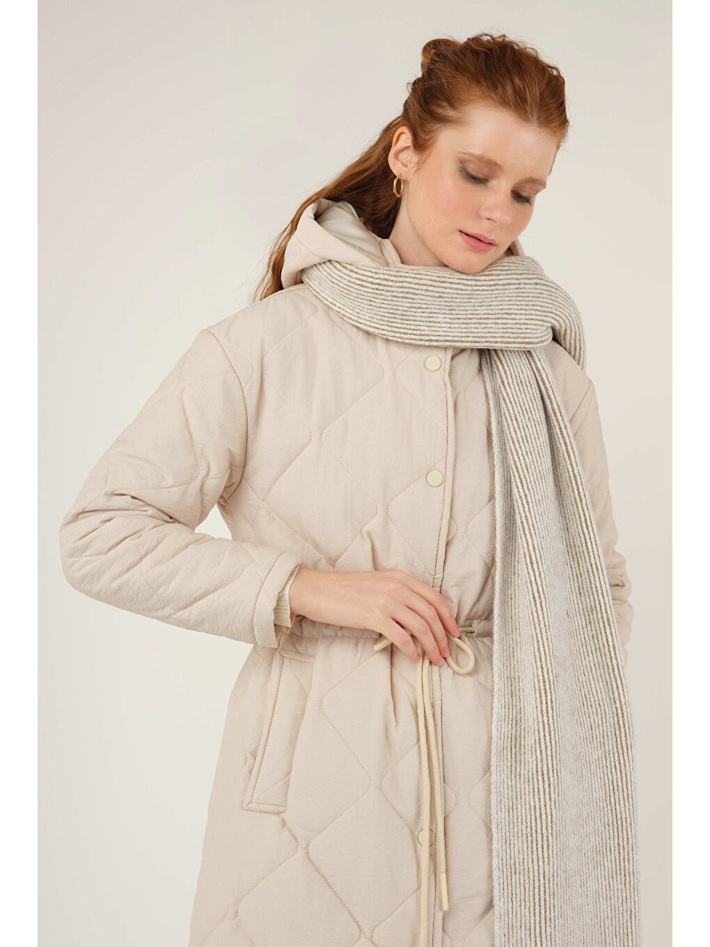 Beli Büzgülü Şişme Mont Ekru-1