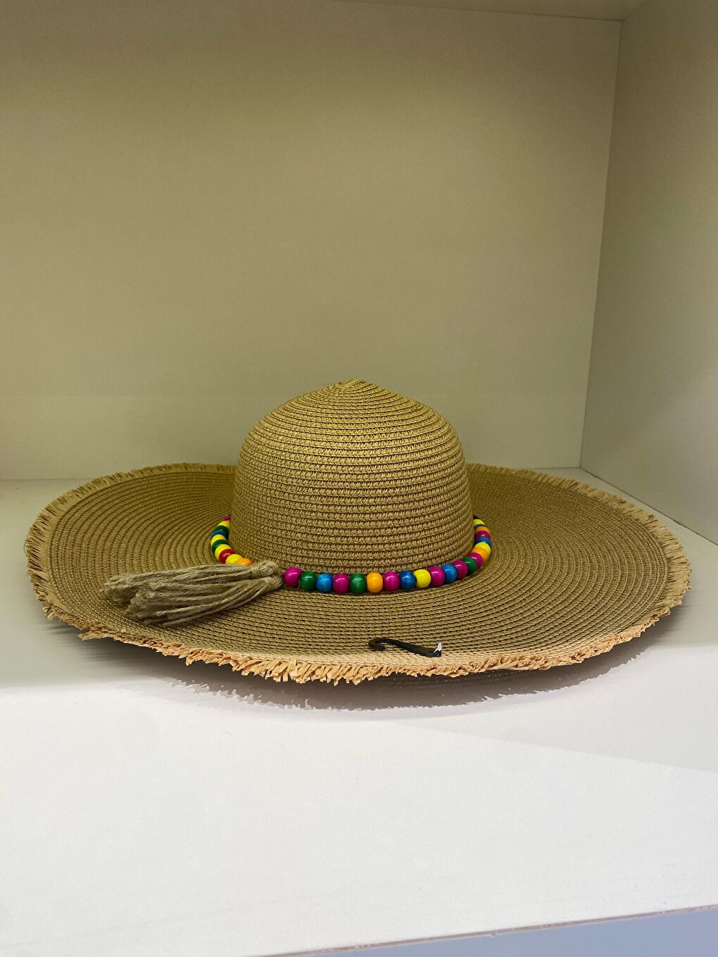 Kahverengi Camel Geniş Kenarlı Renkli Boncuk Detaylı Hasır Şapka HSR2087-1