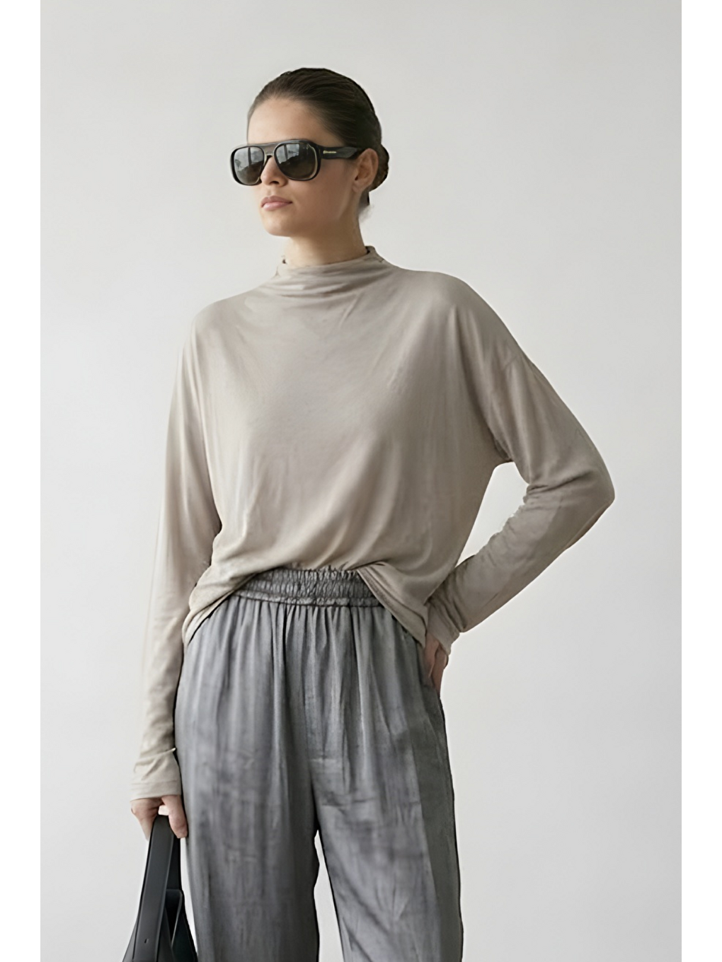 NORA | Dik Yaka Rahat Kesim Bluz Taş Gri