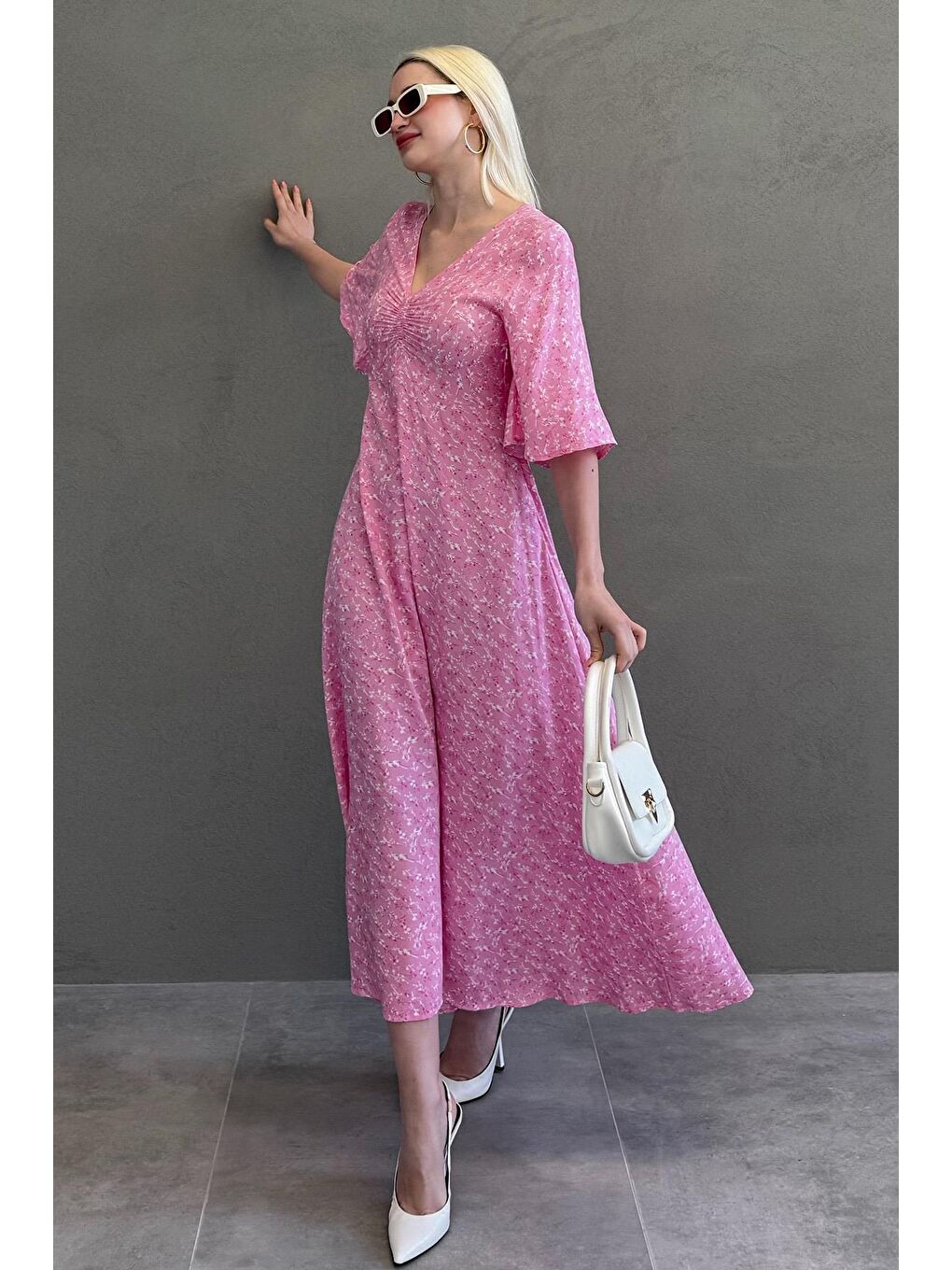 Pembe Çiçek Desenli Yarım Kollu Elbise Mg2390