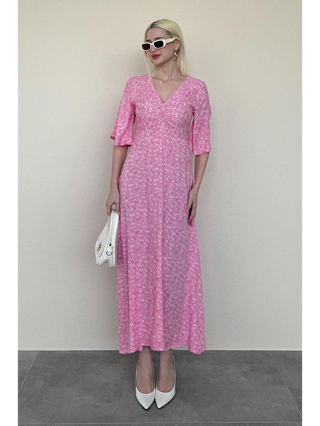 Pembe Çiçek Desenli Yarım Kollu Elbise Mg2390-1