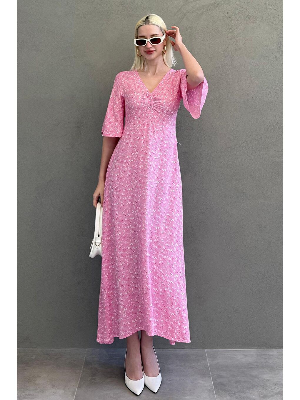 Pembe Çiçek Desenli Yarım Kollu Elbise Mg2390-3