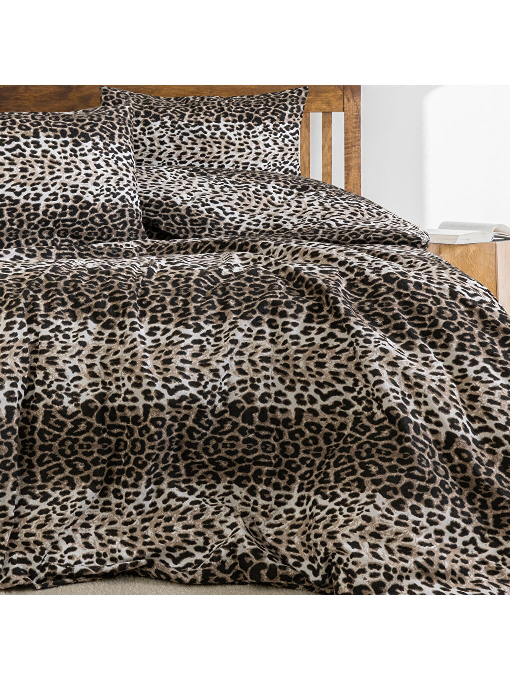 Kahverengi Home Wild Çift Kişilik Nevresim Takımı 4 Parça-1