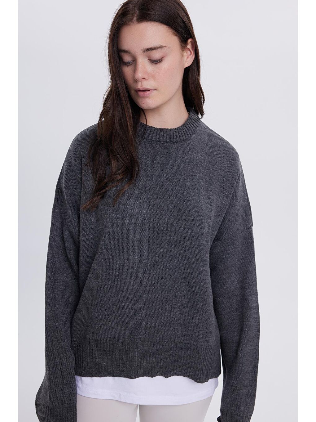 Kadın Oversize Geniş Kesim Bisiklet Yaka Antrasit Kazak-3