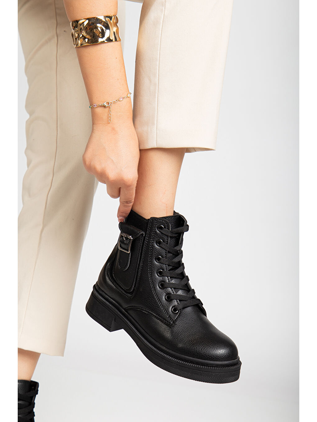 Siyah D1780 Soğuk Geçirmez Kışlık Kadın Bot & Bootie-2