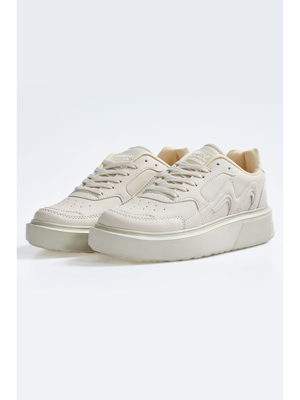 Bej Bağcıklı Yüksek Taban Suni Deri Kadın Spor Ayakkabı - 89200-1