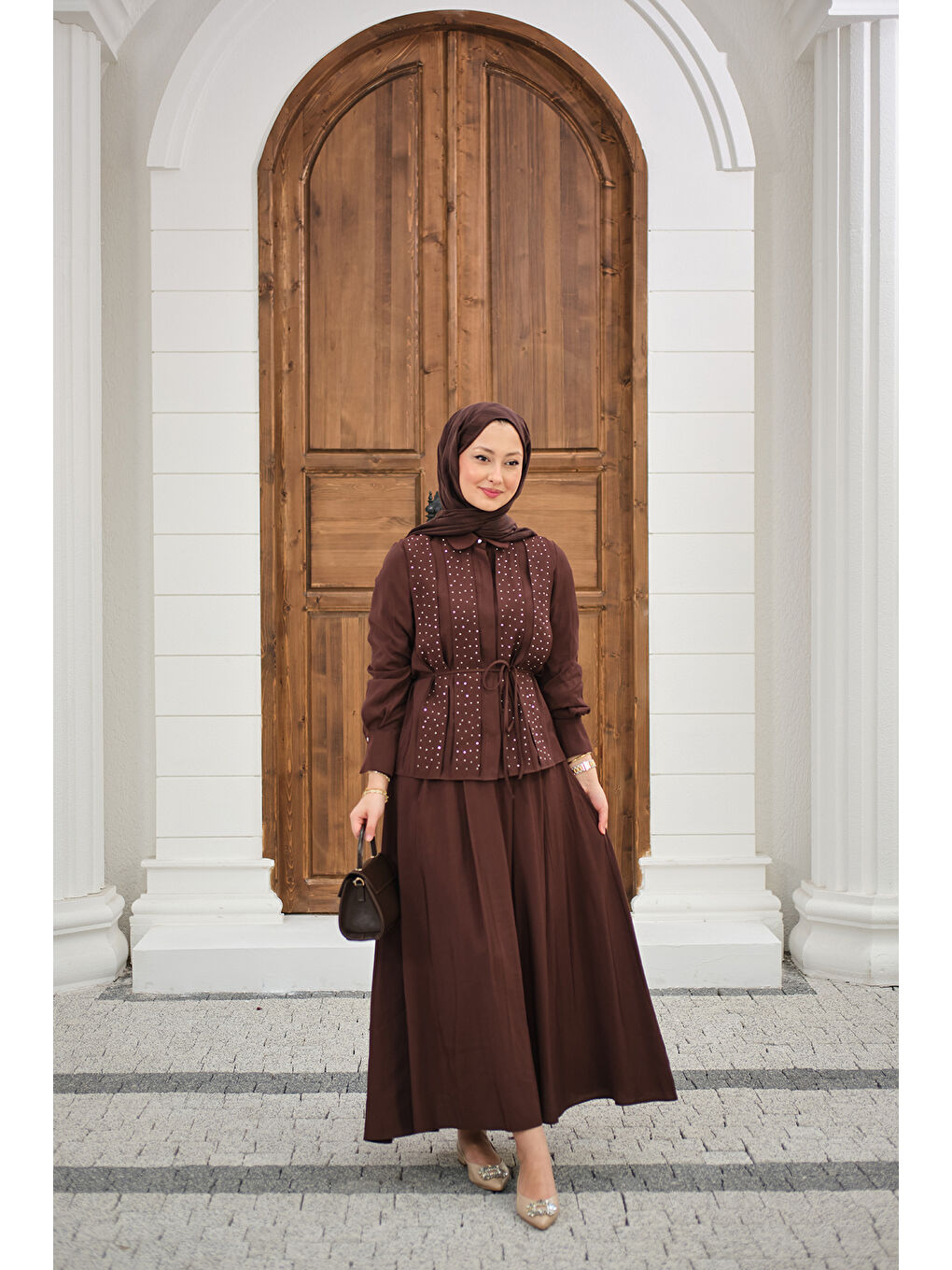 Kadın Önü Taş Detay Gizli Düğmeli Bel Bağlamalı Etekli Takım Kahverengi-1