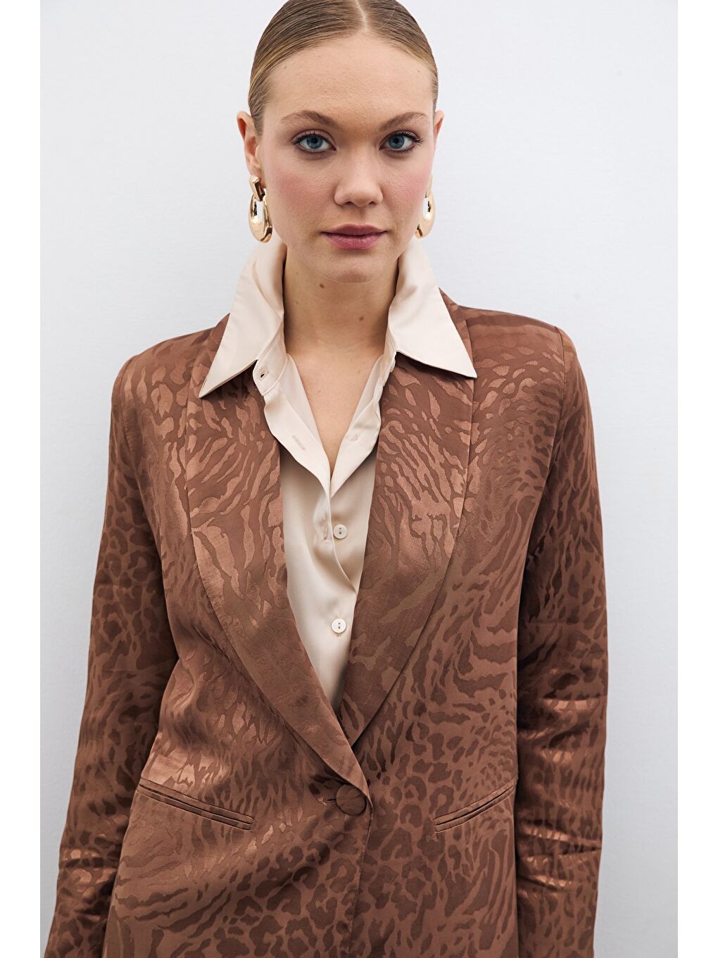 Kahverengi Desenli Saten Ceket - Kahve-5