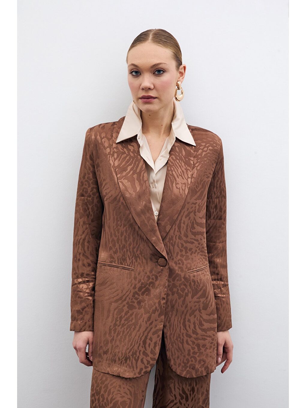 Kahverengi Desenli Saten Ceket - Kahve-6