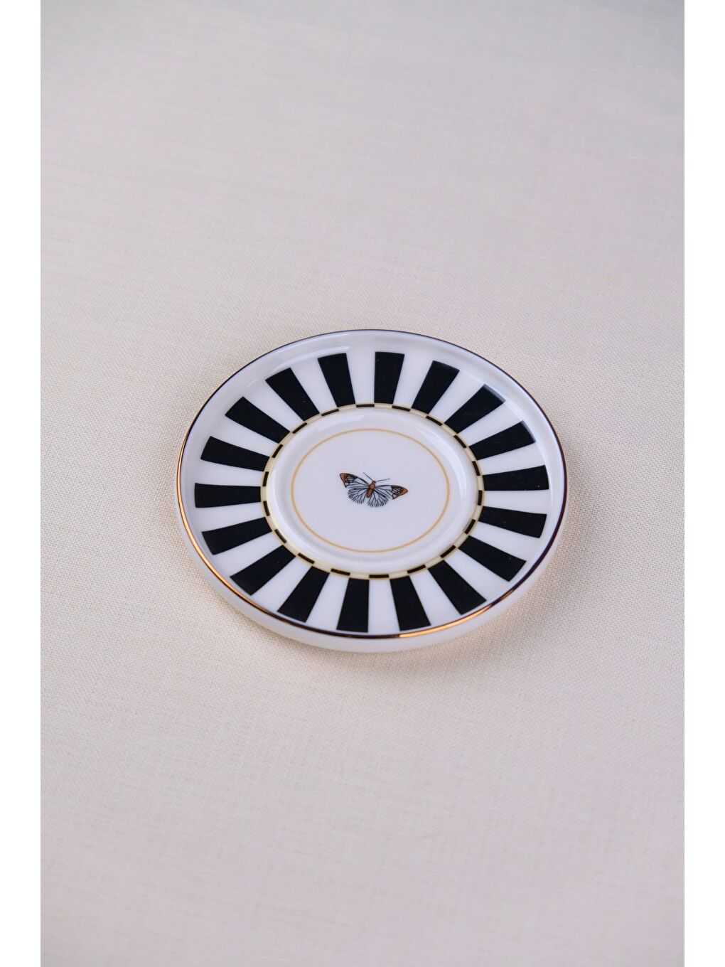Karışık Porselen Butterfly Collection Altın Yaldızlı Çay Tabağı 11,8cm Siyah Tekli-1