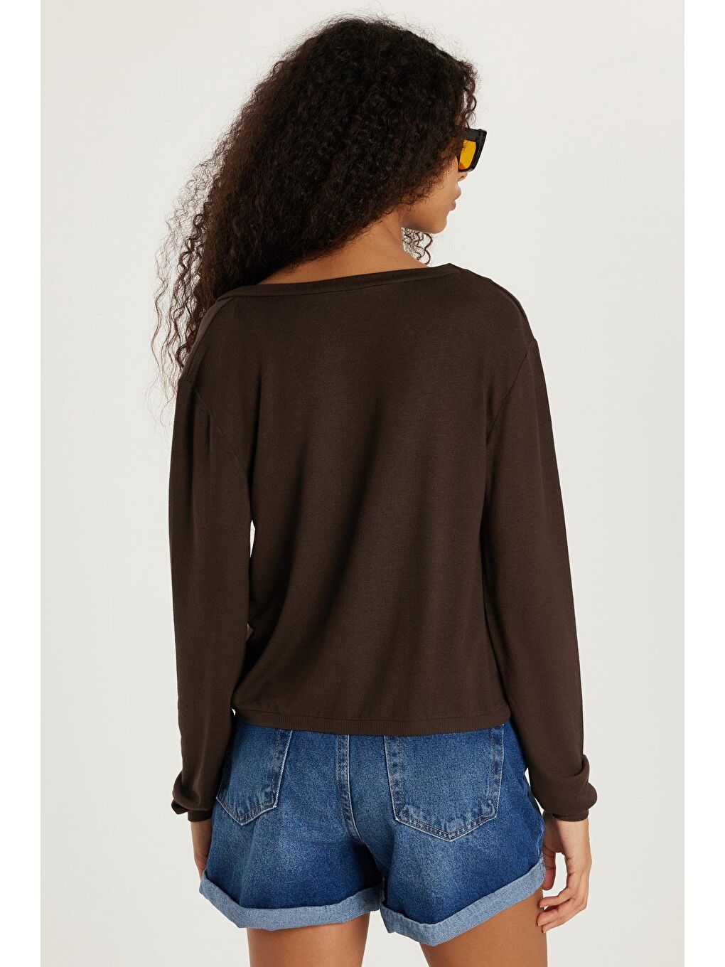 Kadın Slim Fit Dar Kesim Bağlamalı Uzun Kollu V Yaka Kahverengi Hırka-4