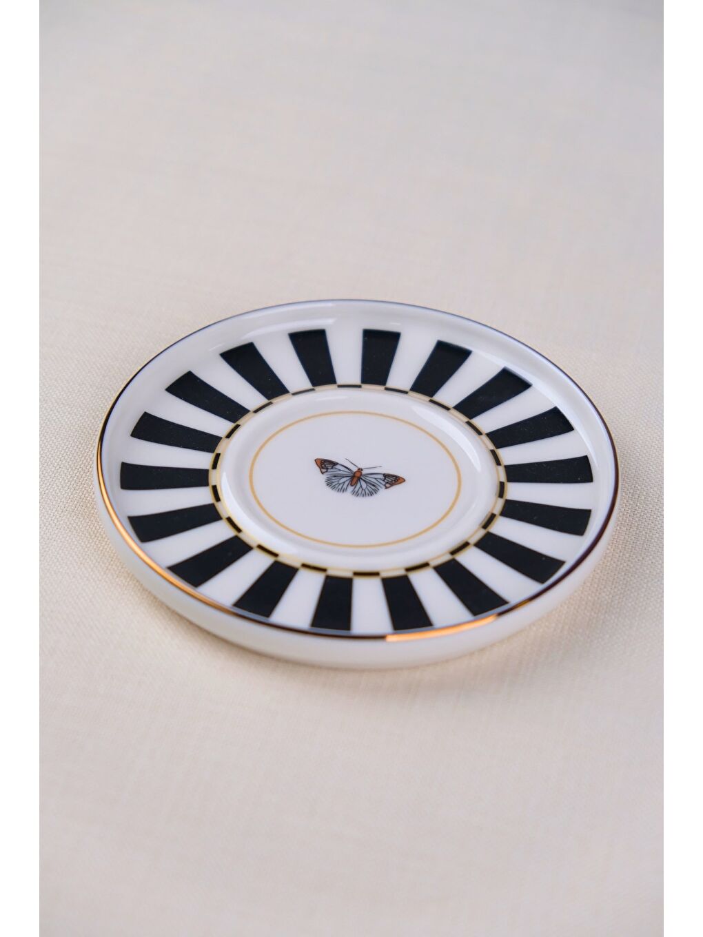 Karışık Porselen Butterfly Collection Altın Yaldızlı Çay Tabağı 11,8cm Siyah Tekli-4