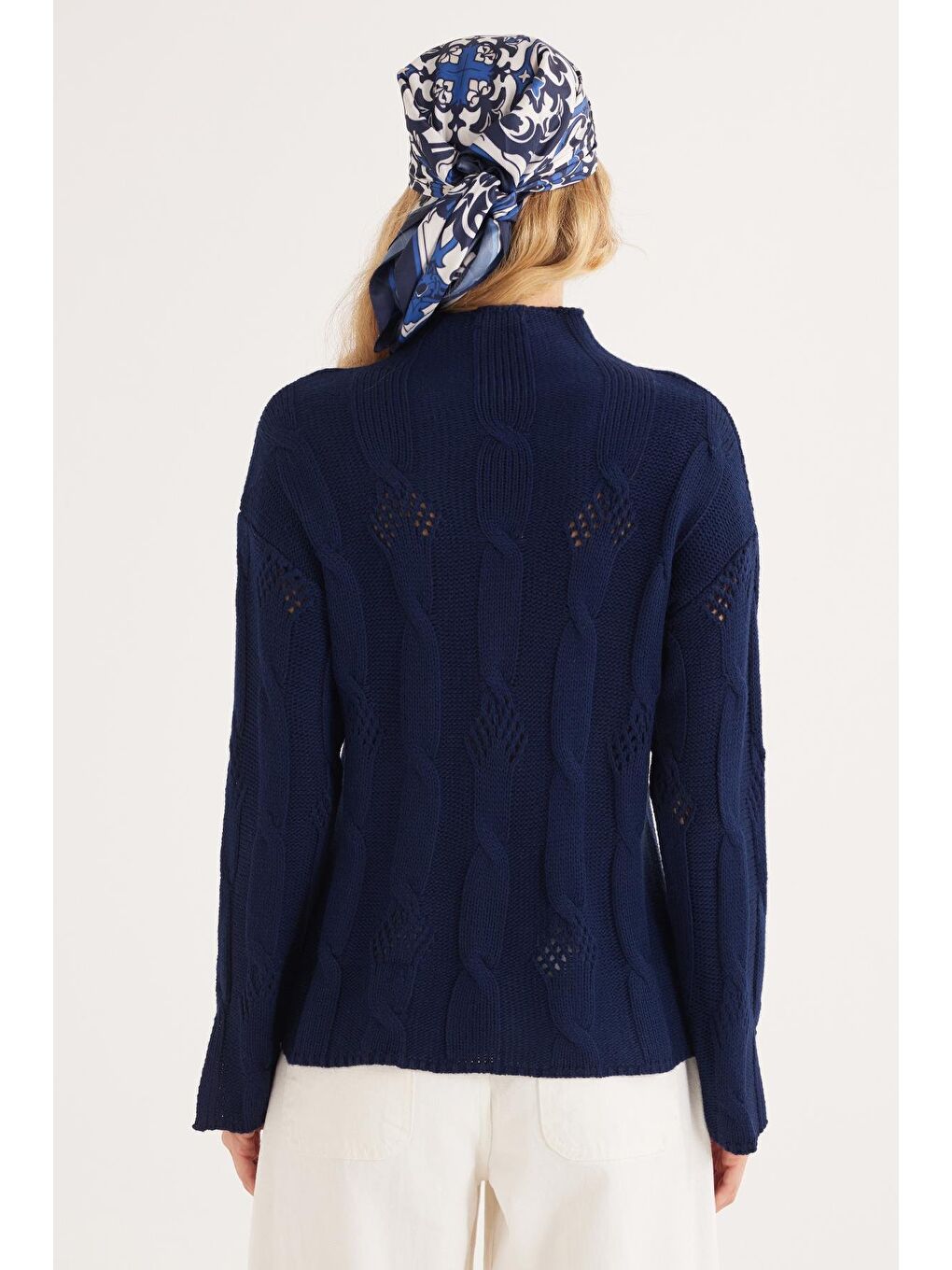 Kadın Regular Fit Klasik Kesim Yarım Balıkçı Yaka Örgü Desenli Lacivert Kazak-6