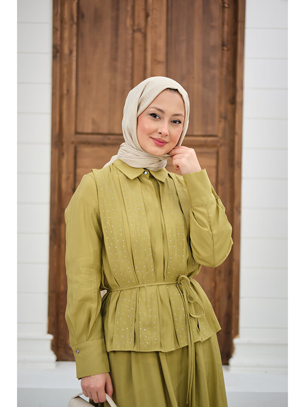 Kadın Önü Taş Detay Gizli Düğmeli Bel Bağlamalı Etekli Takım Yağ Yeşil-1