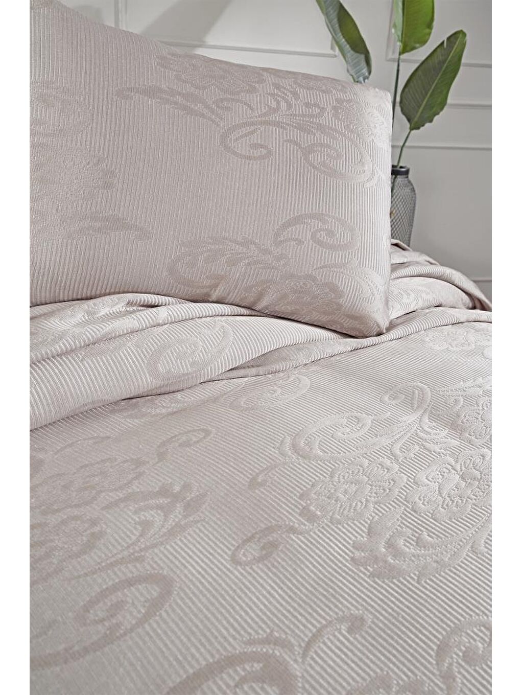 Lale Çift Kişilik Yatak Örtüsü Gri-1