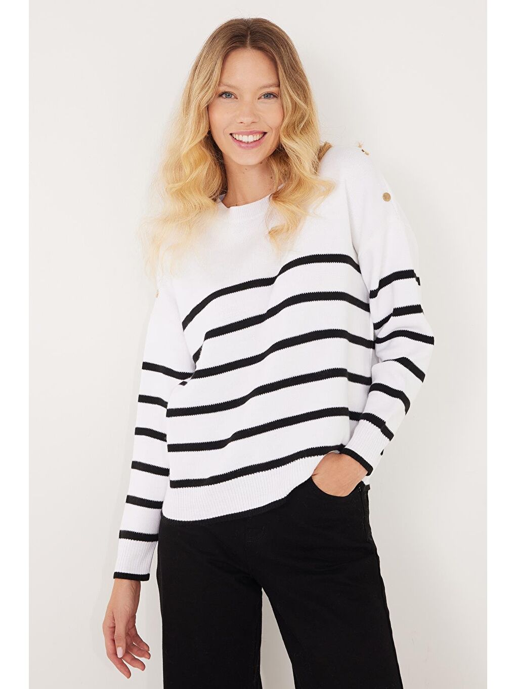 Kadın Slim Fit Dar Kesim Bisiklet Yaka Çizgili Beyaz Kazak-4