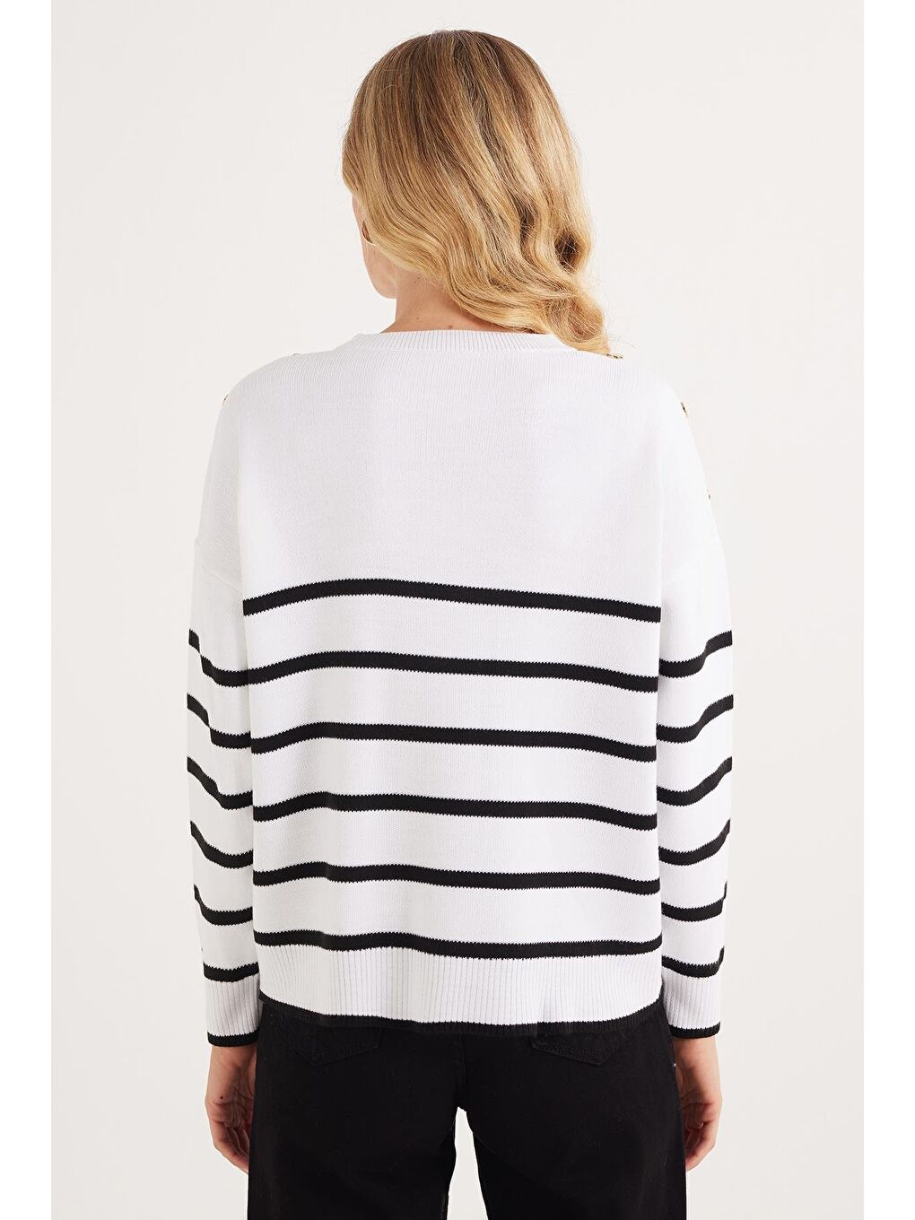 Kadın Slim Fit Dar Kesim Bisiklet Yaka Çizgili Beyaz Kazak-6