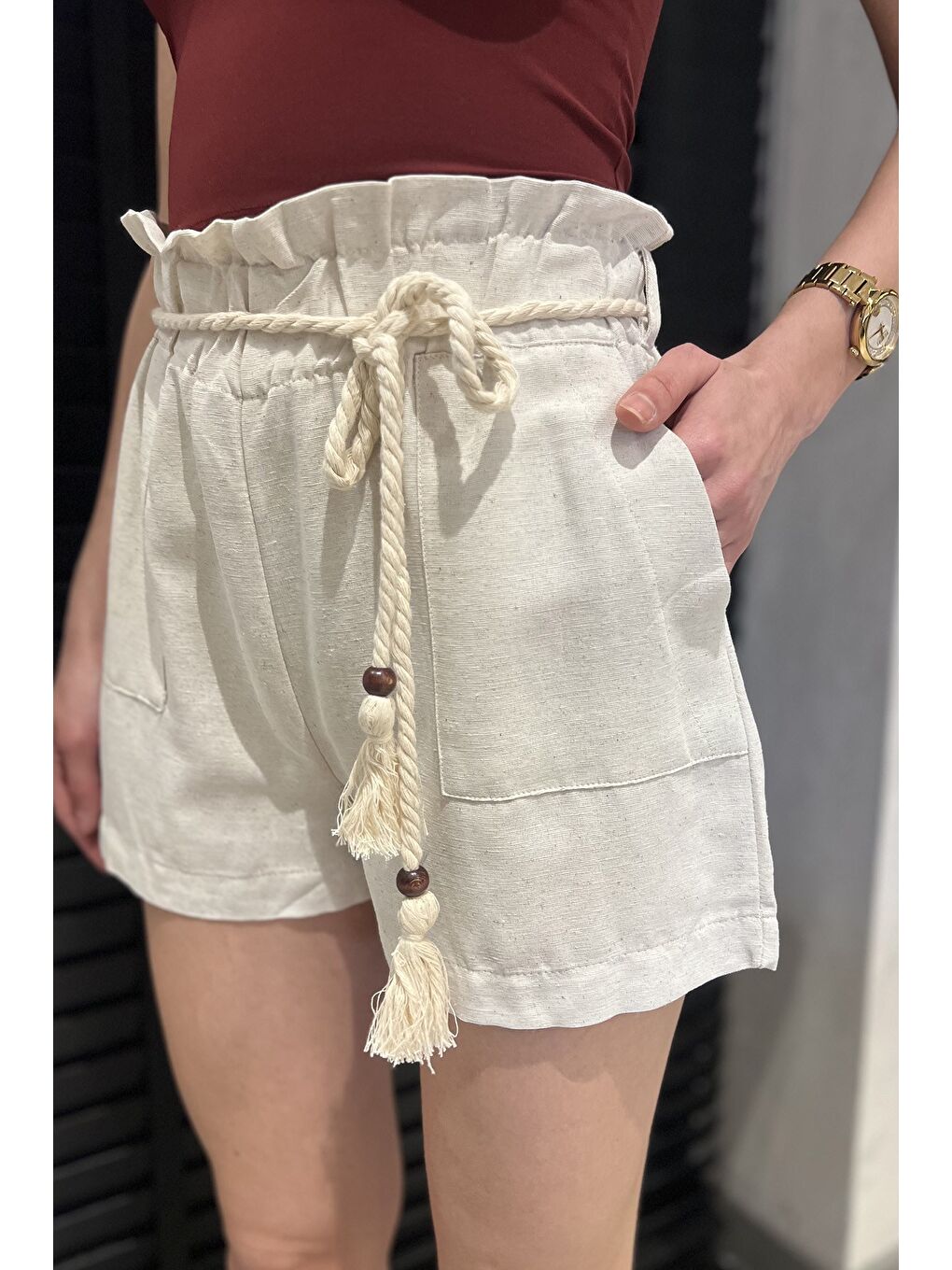 Bej Kadın Yüksek Bel Hasır Kuşak Detaylı Bel Lastikli Keten Şort-3