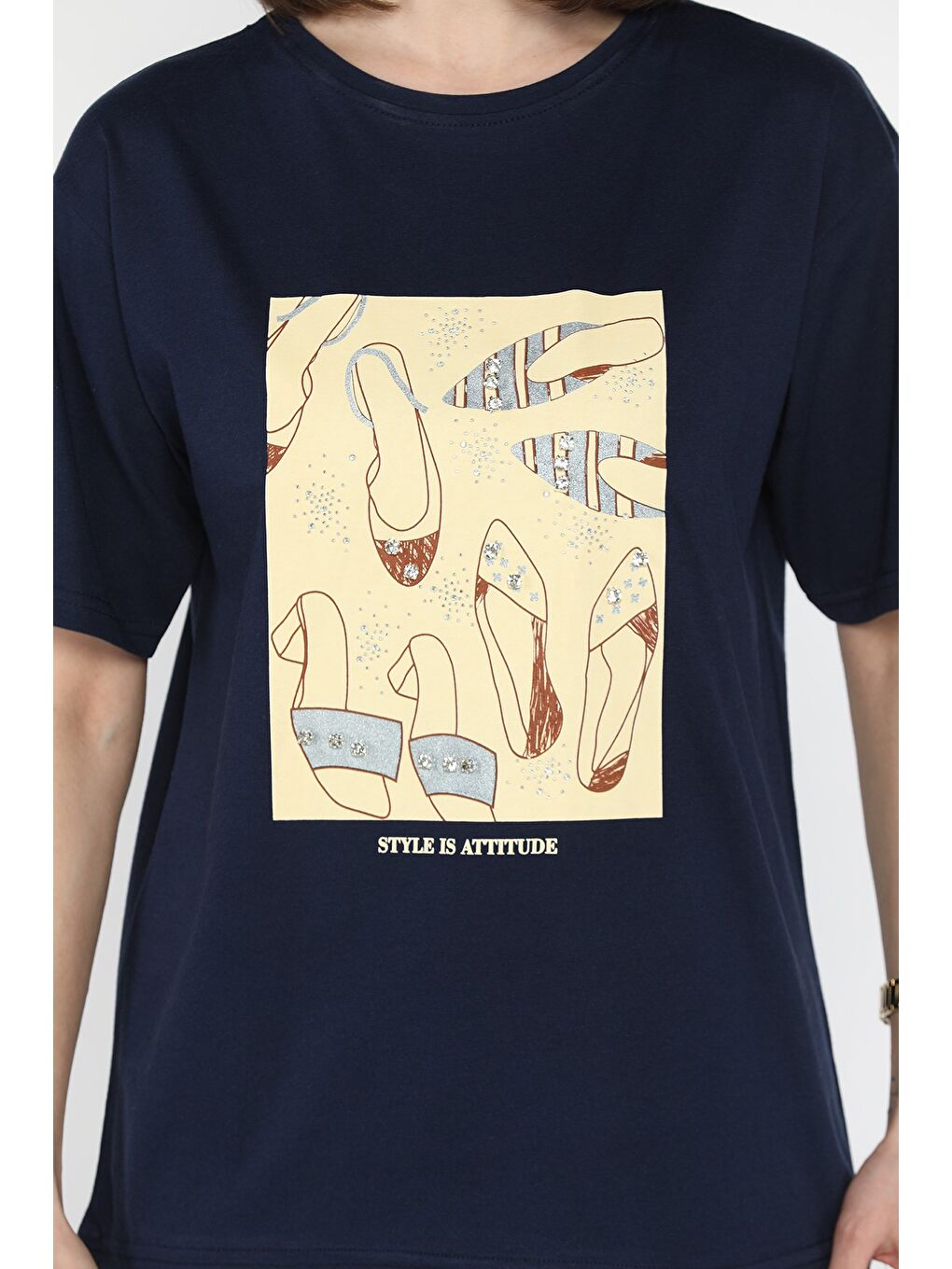 Lacivert Kadın Bisiklet Yaka Taş İşlemeli Baskılı Kadın Tişört-3