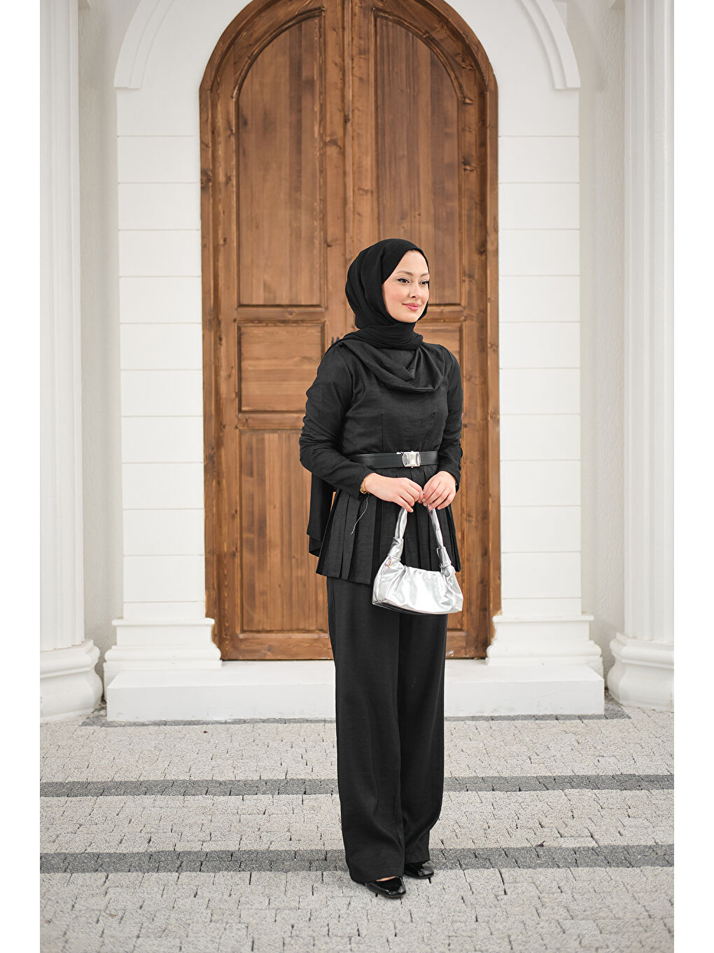 Kadın Omuz Atkılı Beli Pileli Kemerli Takım Siyah-4