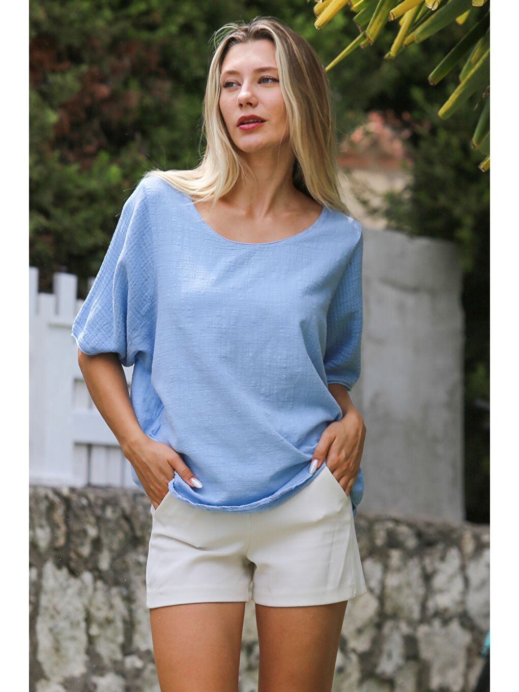 Bebek Mavisi Havuz Yaka Kısa Kol Yıkamalı Dokuma Casual Bluz-3