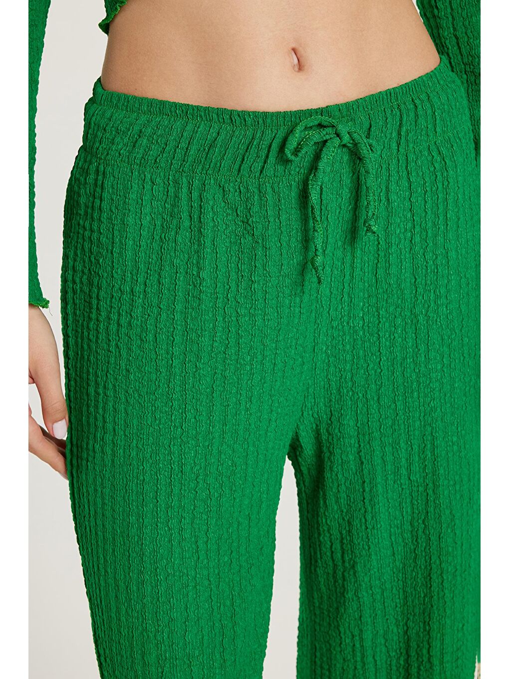 Kadın Slim Fit Dar Kesim Beli Lastikli Büzgülü İspanyol Paça Yeşil Pantolon-1