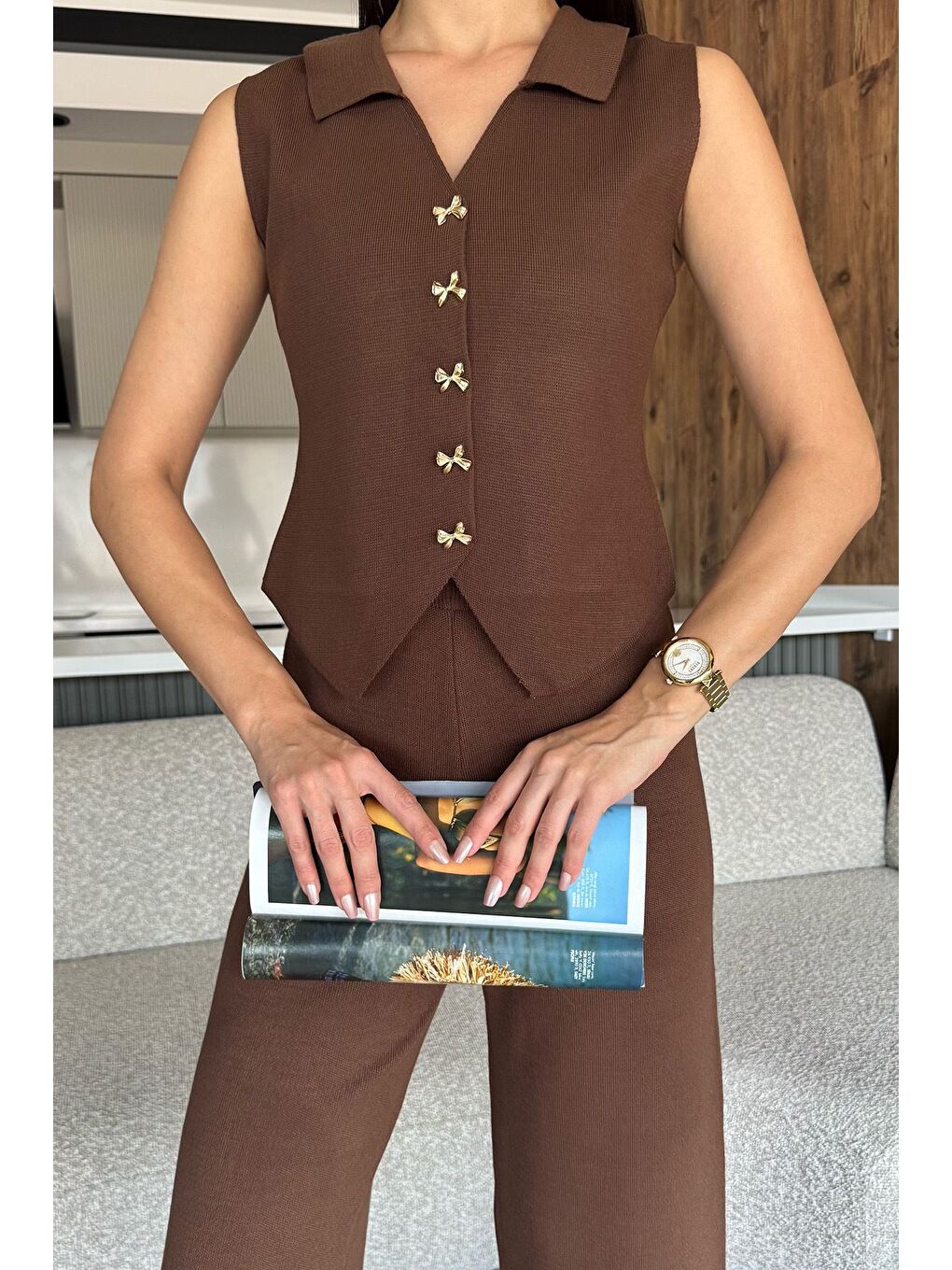 Kahverengi Gömlek Yaka Yelek Pantolon Triko İkili Takım-2