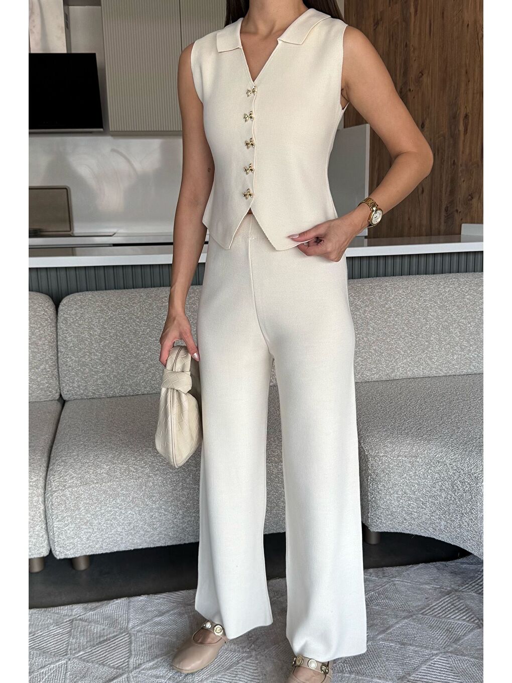 Ekru Gömlek Yaka Yelek Pantolon Triko İkili Takım-1
