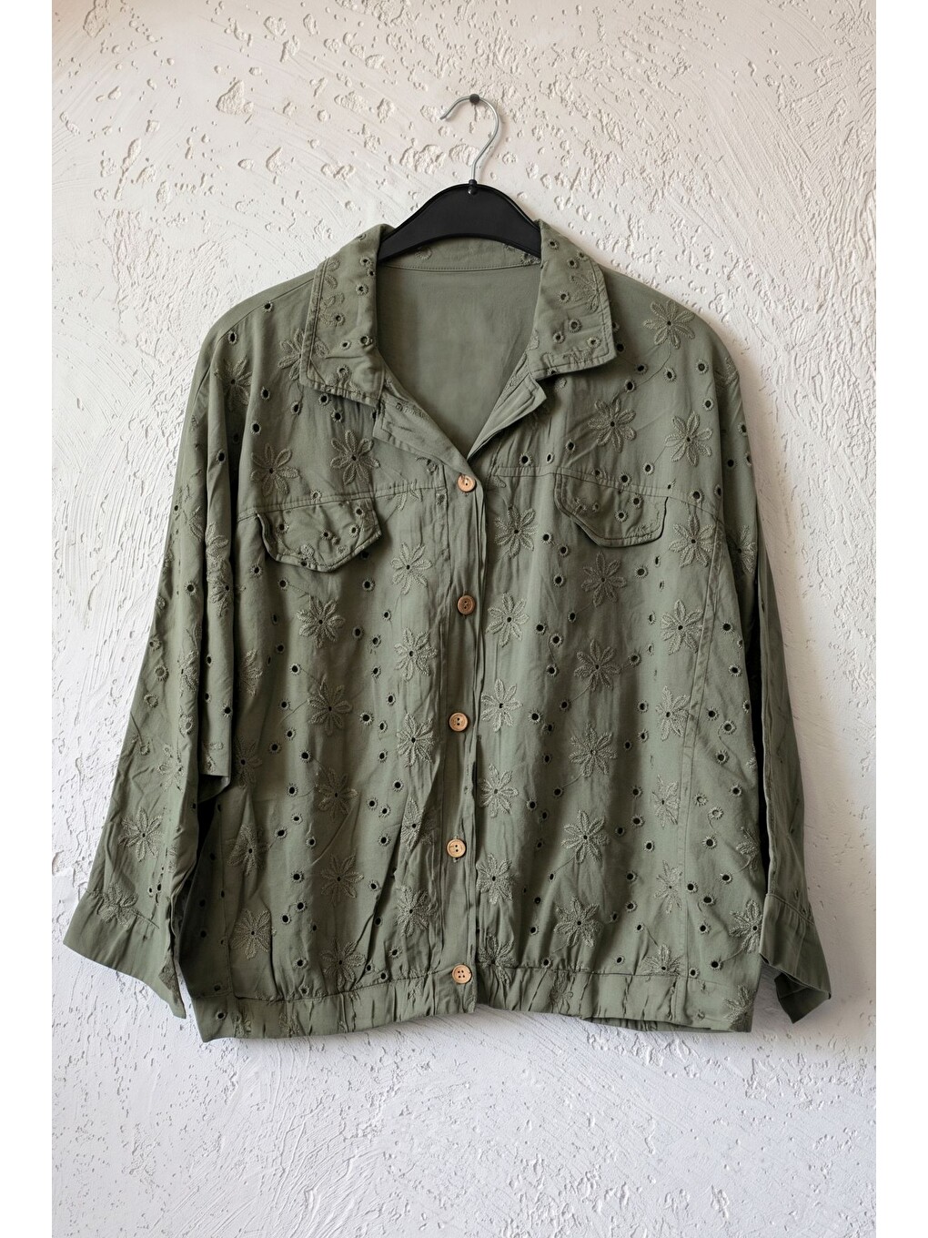 Haki Gömlek Yaka 3/4 Kol Düğmeli Brodeli Delikişi Nakışlı Pamuklu Oversize Dokuma Ceket 65 79-1