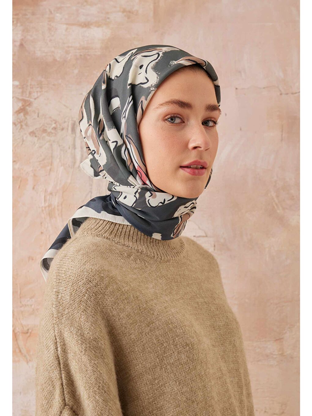 Gri Aspen Desen Pamuk İpek Eşarp Koyu Grı-3