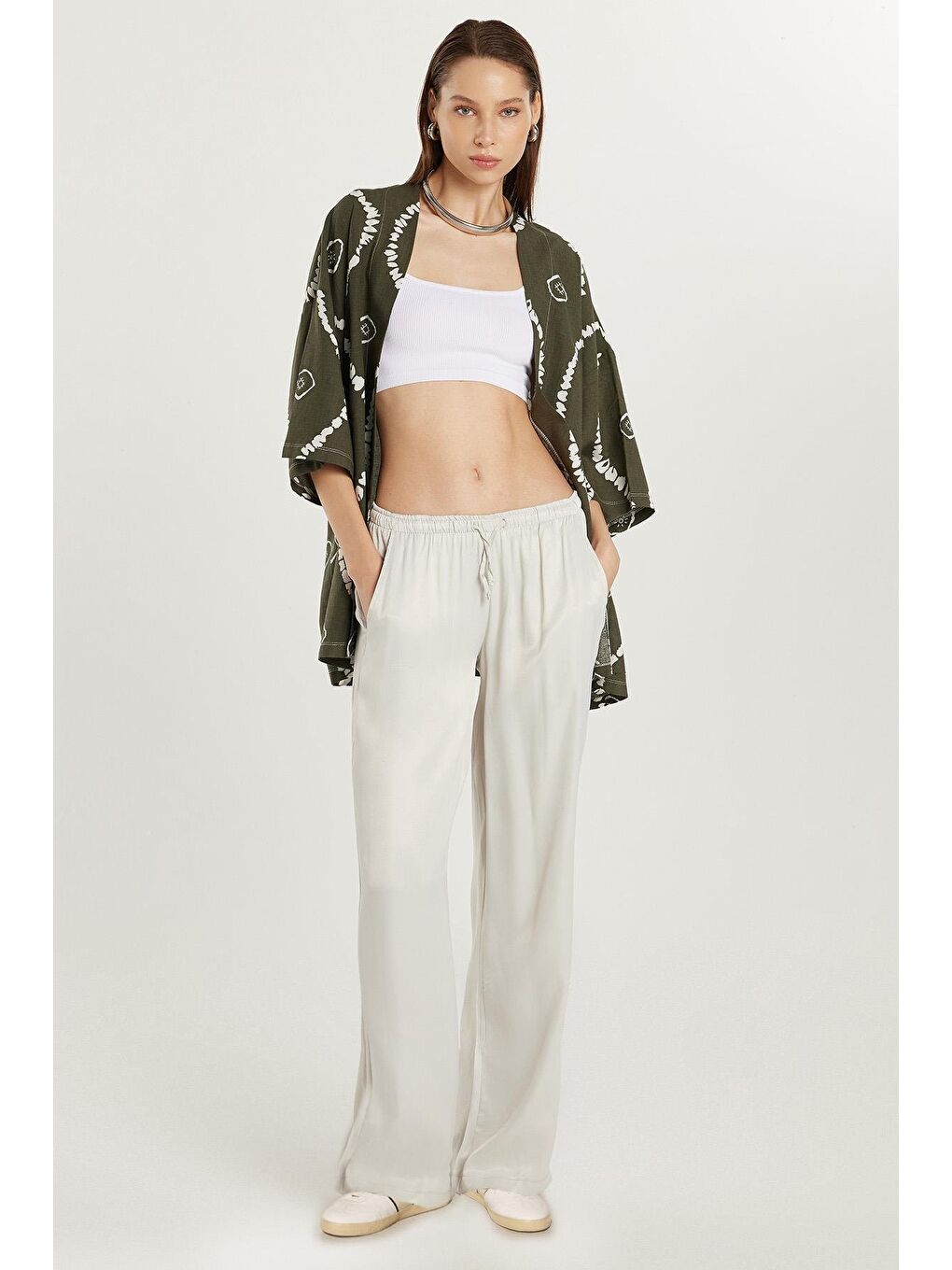 Kadın Regular Fit Beli Lastikli Bağlamalı Saten Palazzo Geniş Paça Gri Pantolon-2