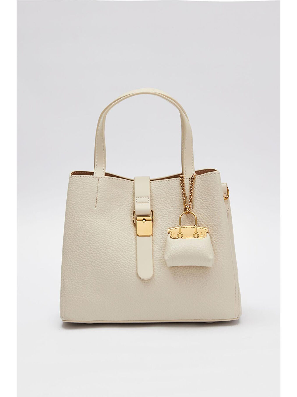 Ekru 3 Gözlü Ek Askılı Charm Detay Yumuşak Deri Çanta 930647 Krem