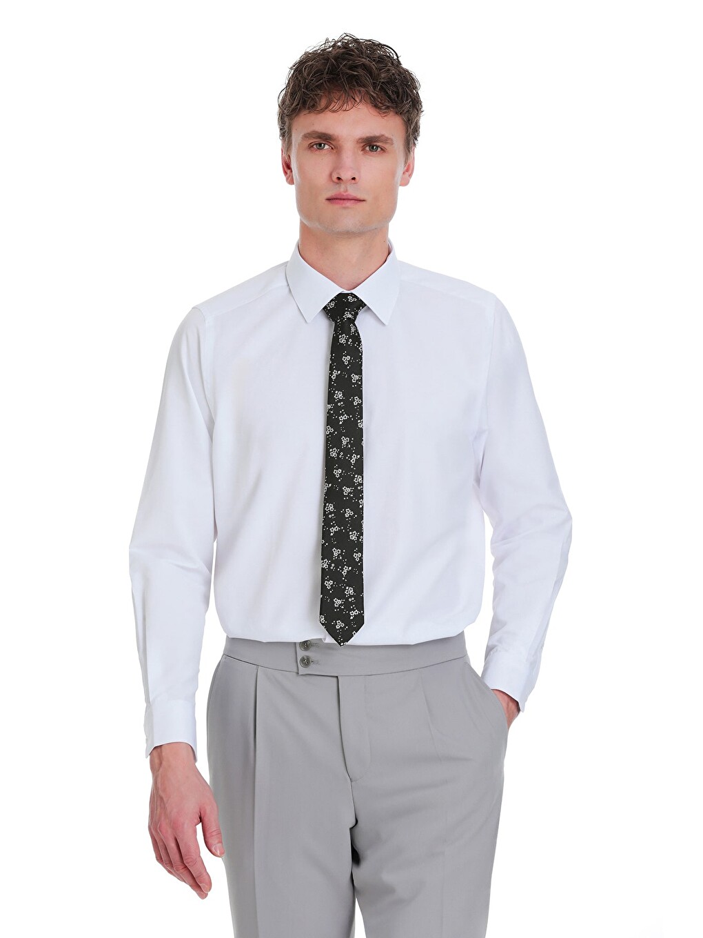 Beyaz Slim Fit 100% Pamuk Slim Yaka Pamuklu Uzun Kollu Gömlek