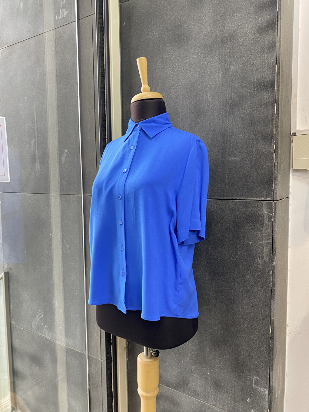 Mavi Kısa Kollu Salaş Viskon Gömlek-1