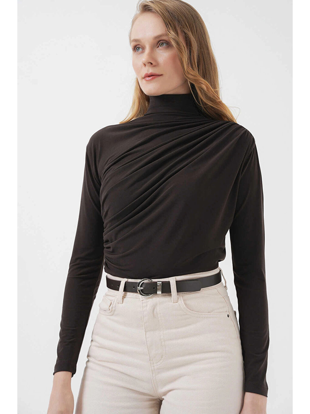 Kadın Kahverengi Büzgü Detay Balıkçı Yaka Sandy Bluz HZL25W-BD19251-3