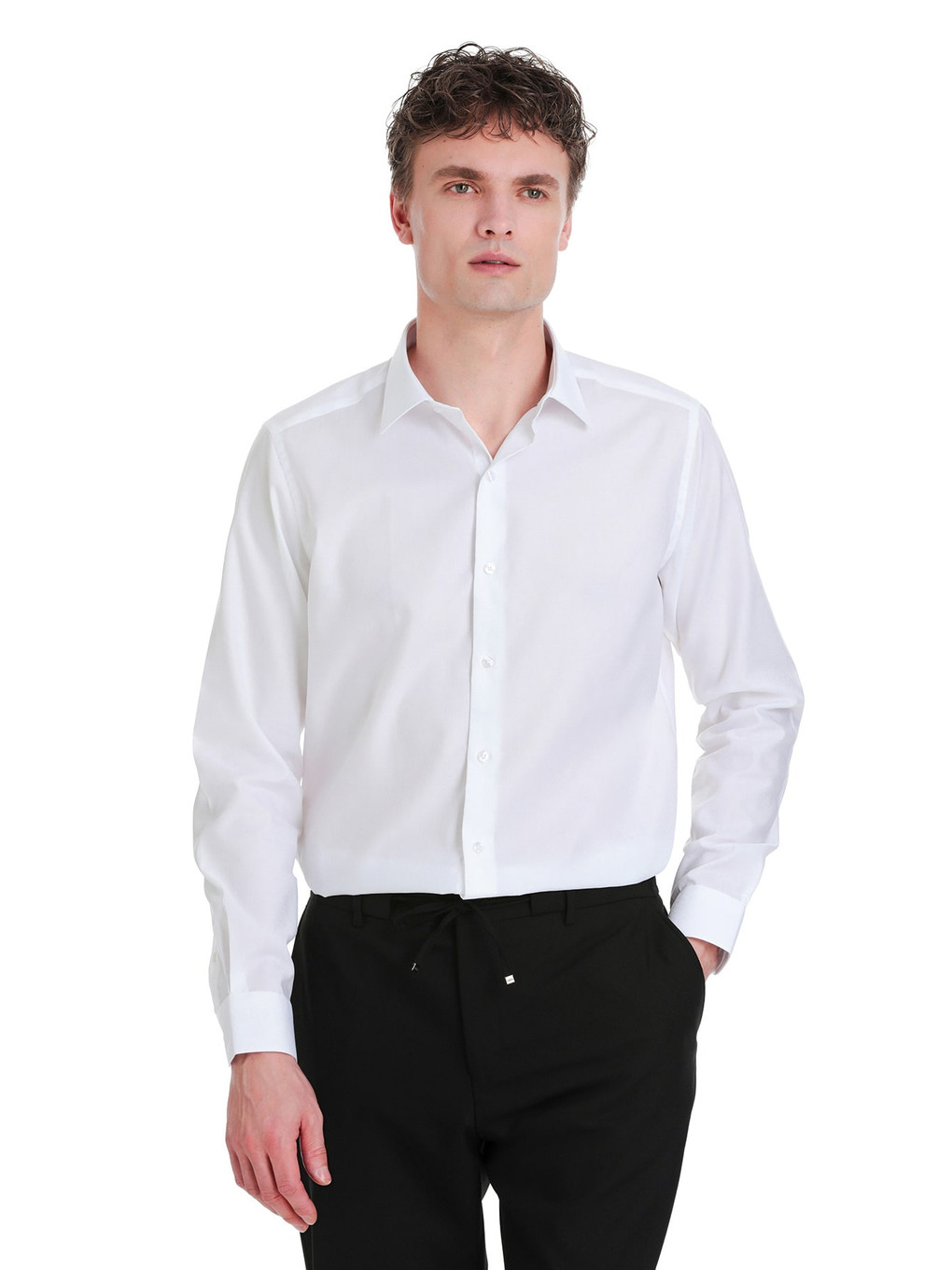 Beyaz Slim Fit 100% Pamuk Slim Yaka Pamuklu Uzun Kollu Gömlek