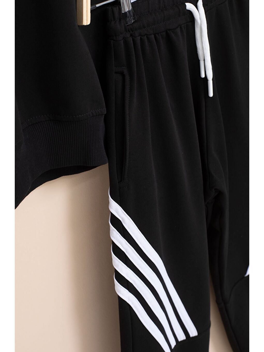 Siyah Erkek Çocuk Keep Going Yazılı Şeritli Erkek Çocuk Kapüşonlu Eşofman Takımı 23416-4