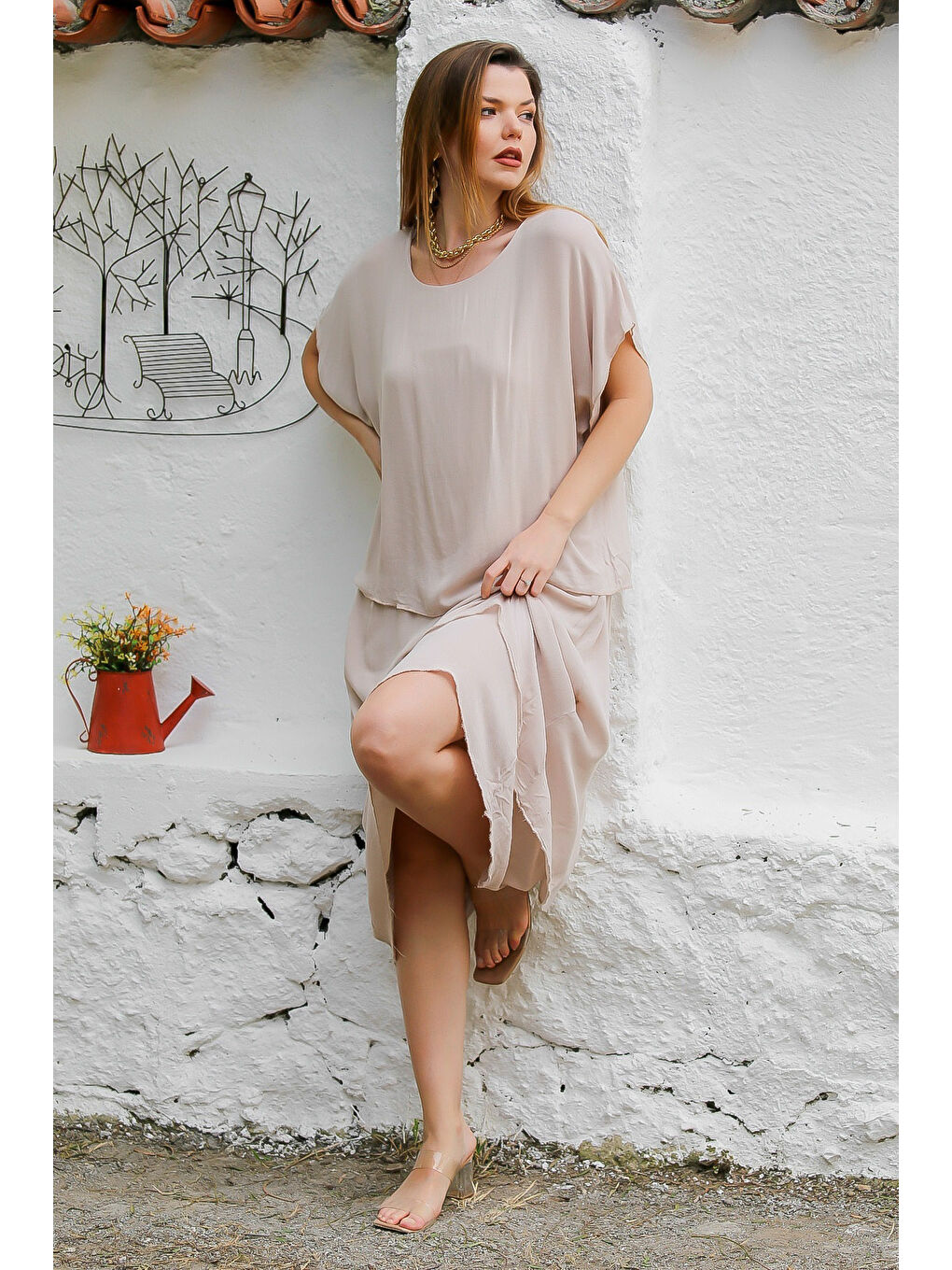 Kahverengi Camel Kayık Yaka Düşük Kol Astarlı Çift Katlı Dokuma Casual Elbise-6