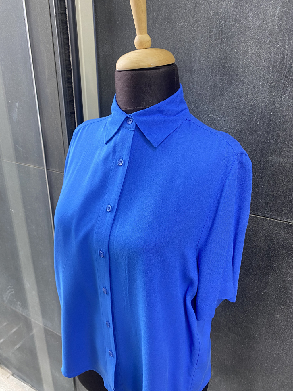 Mavi Kısa Kollu Salaş Viskon Gömlek-3