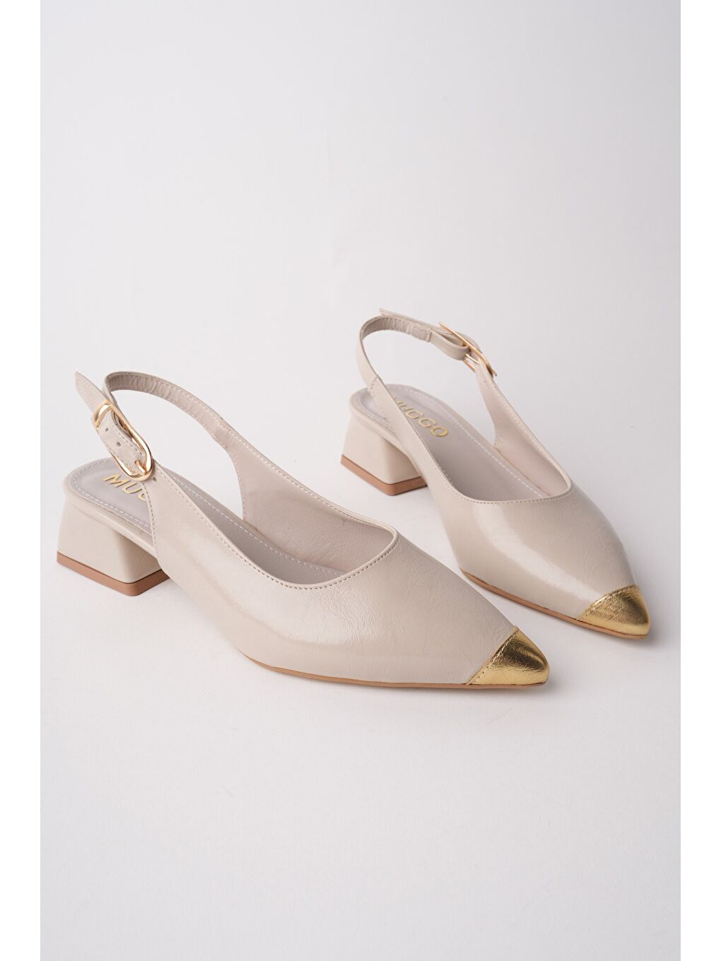 Bej CHANCE Gold Burun Detaylı Sivri Burun Arkası Açık Kadın Kısa Topuklu Ayakkabı-1