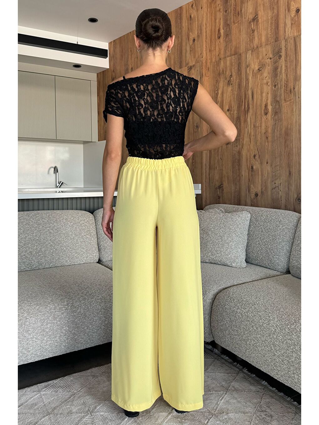 Sarı Kadın Bol Paça Bel Lastikli Kumaş Pantolon-2