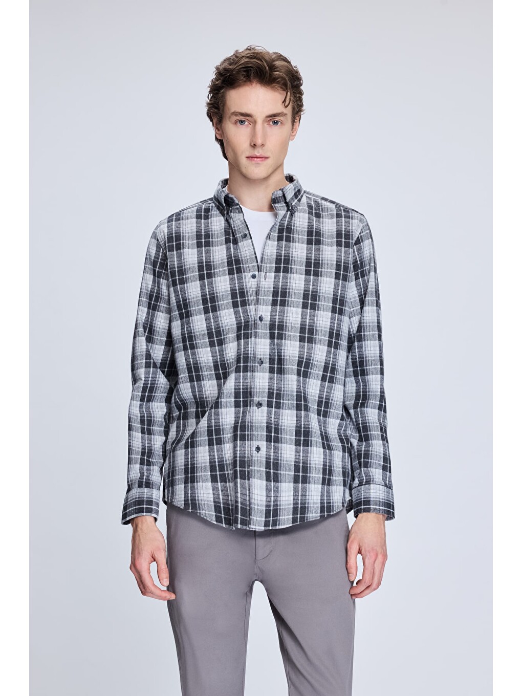 Gri Slim Fit Kareli Düğmeli Yaka Uzun Kollu Pamuklu Gömlek