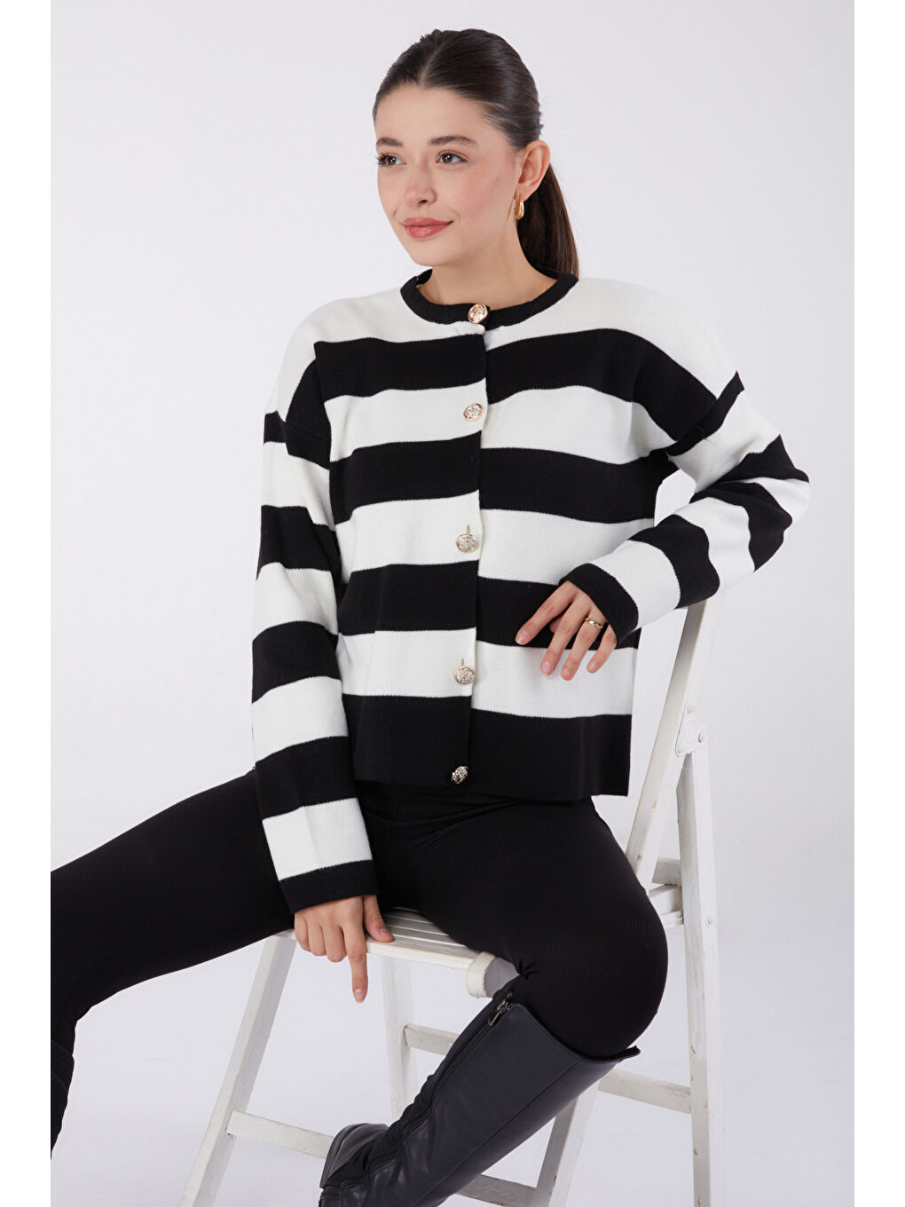 Bisiklet Yaka Kadın Siyah Düğmeli Triko Body - 26507